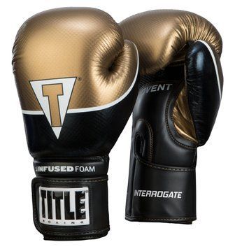 Боксерские перчатки TITLE Infused Foam Interrogate Training Черные с золотистым 18oz