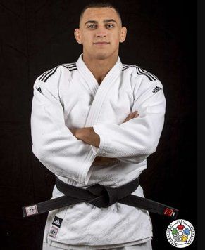 Кімоно для дзюдо Adidas Champion II з ліцензією IJF | білий/чорні смуги | J750W