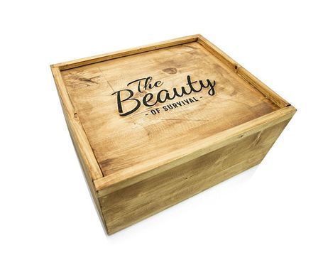 Боксерские перчатки Fairtex BGV24 The Beauty of Survival Limited Edition Wooden Box, 10 oz