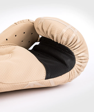 Боксерские перчатки Venum Tecmo 2.0 Boxing Gloves Sand, 12 oz