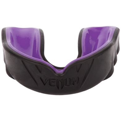 Капа Venum Challenger Чорна з фіолетовим