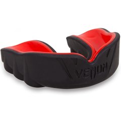 Капа Venum Challenger Чорна з червоним