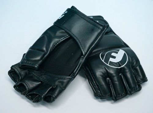 Перчатки MMA Free-Fight Gloves Black c защитой пальца, L